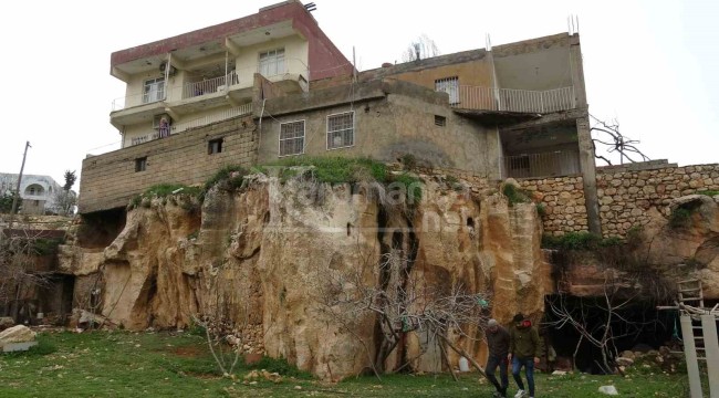 3 odalı mağaranın üzerine 3 kat bina yapıldı