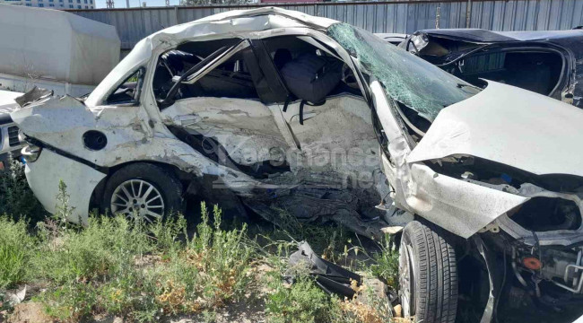 Karapınar'da 2 otomobil çarpıştı: 4 ölü, 2 yaralı