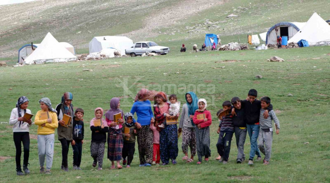 Devlet onları unutmadı: Göçer çadırında Kur'an kursu