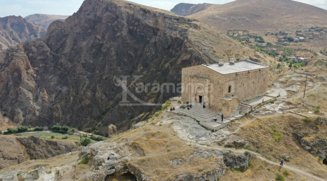 Türk mimarisinin Anadolu'da ki ilk örneklerinden biri, yıllardır ayakta